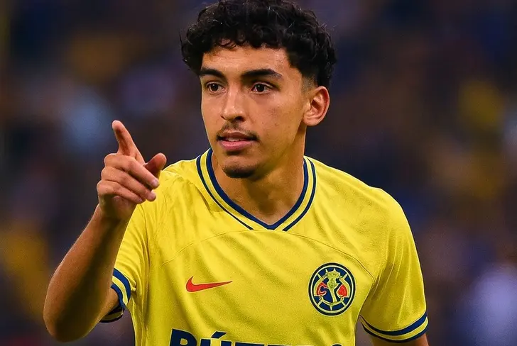 Óscar Pineda de acuerdo con la información de Tom Bogert ha entrado en la órbita del América.