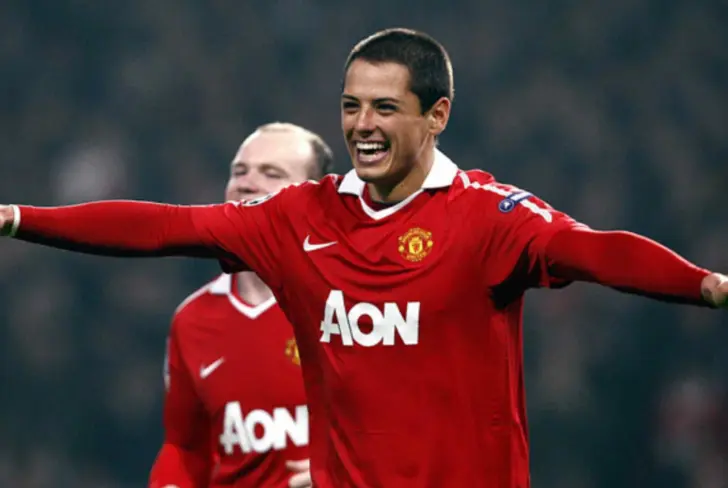 Chicharito comenzó su etapa en Inglaterra como jugador del Manchester United