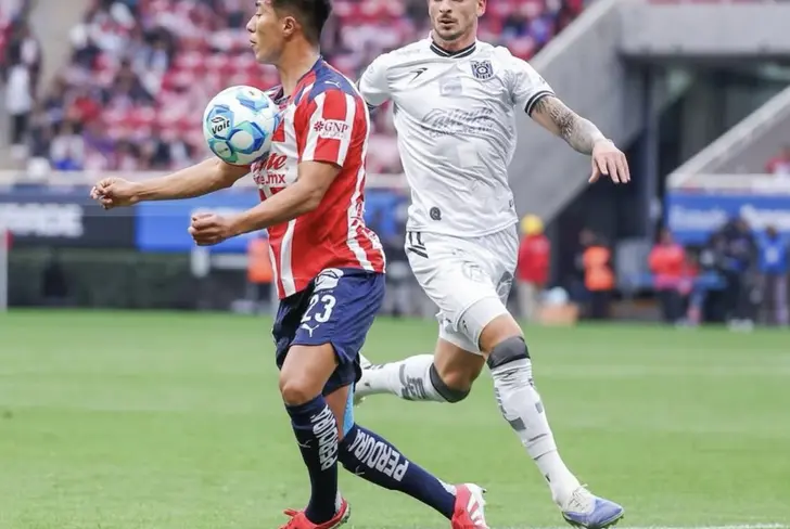 Daniel Aguirre fue nuevamente rector en el triunfo de Chivas
