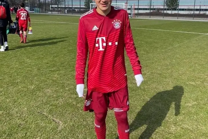 Cruz Medina tuvo un paso en las inferiores del Bayern Múnich / Foto: Captura de pantalla de Instagram