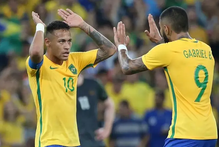 El club capaz de juntar a Gabigol y Neymar también lo sigue.