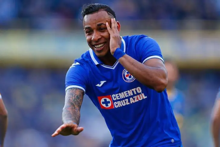Villa fue uno de los jugadores que más rondó la órbita del club cementero.