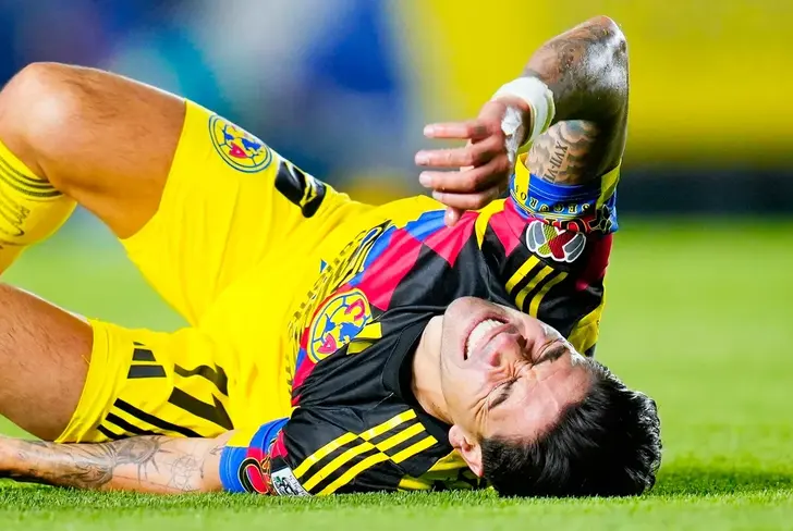 El chileno se perderá alrededor de 8 meses de actividad.