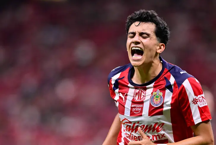 Richard Ledezma en el encuentro entre Chivas y Toluca 