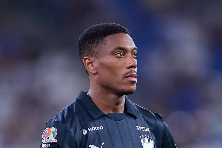Martial buscará afianzarse en Rayados con un buen papel ante Cruz Azul