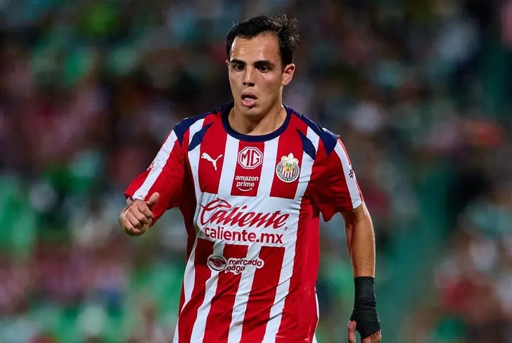 Hugo Camberos podría ser una de las nuevas bajas de Chivas