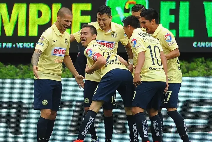 El ex lateral tuvo grandes momentos enfrentando al rebaño.