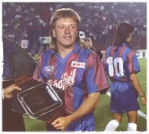 Miguel Herrera siendo campeón en el Atlante