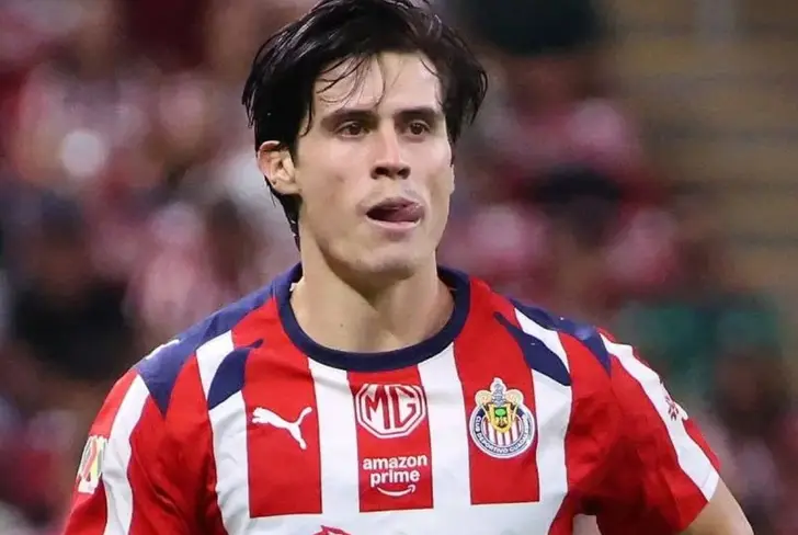 Diego Campillo tomaría el lugar de Luis Romo ante América
