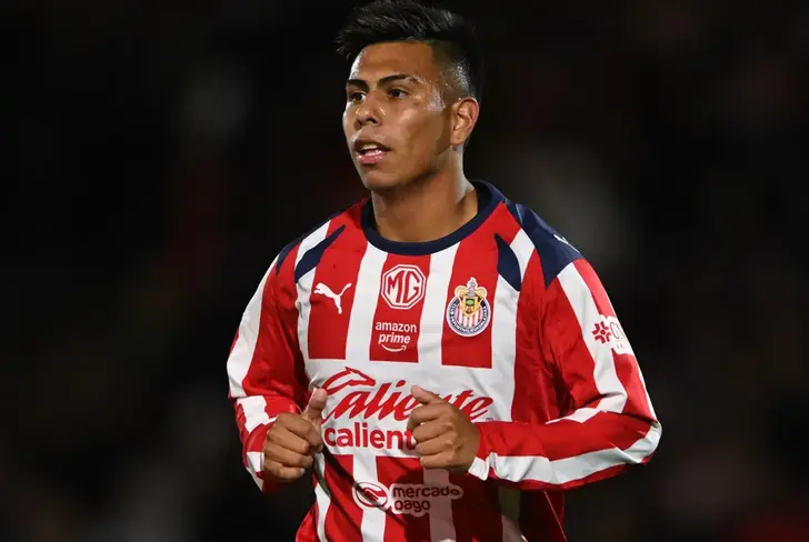 Efraín Álvarez sigue siendo un futbolista importante dentro del esquema de Gabriel Milito