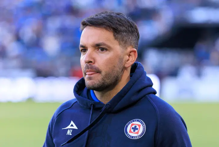 Nicolás Larcamón terminó por ser el elegido en Cruz Azul tras la negativa de Milito