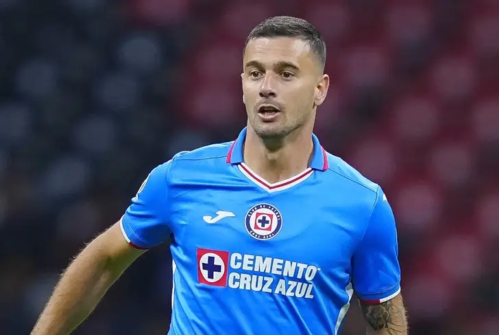 Ramiro Carrera cuando era futbolista de Cruz Azul, lamentablemente no brilló.