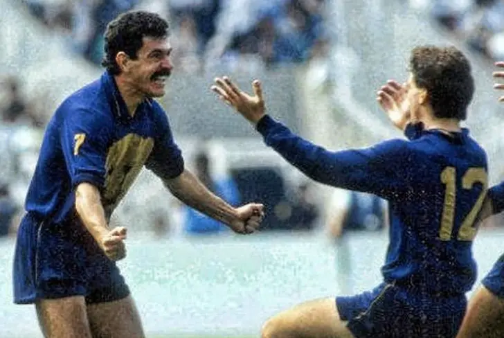Ricardo Ferretti festejando el gol de la final de 1990-1991 junto a Luis García / Foto: TUDN
