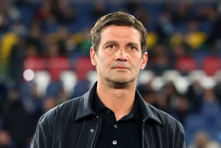 Cristian Chivu busca a un defensa de calidad para el verano