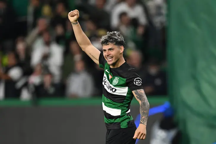 Araujo es seguramente el mejor lateral izquierdo con el que cuenta Uruguay.