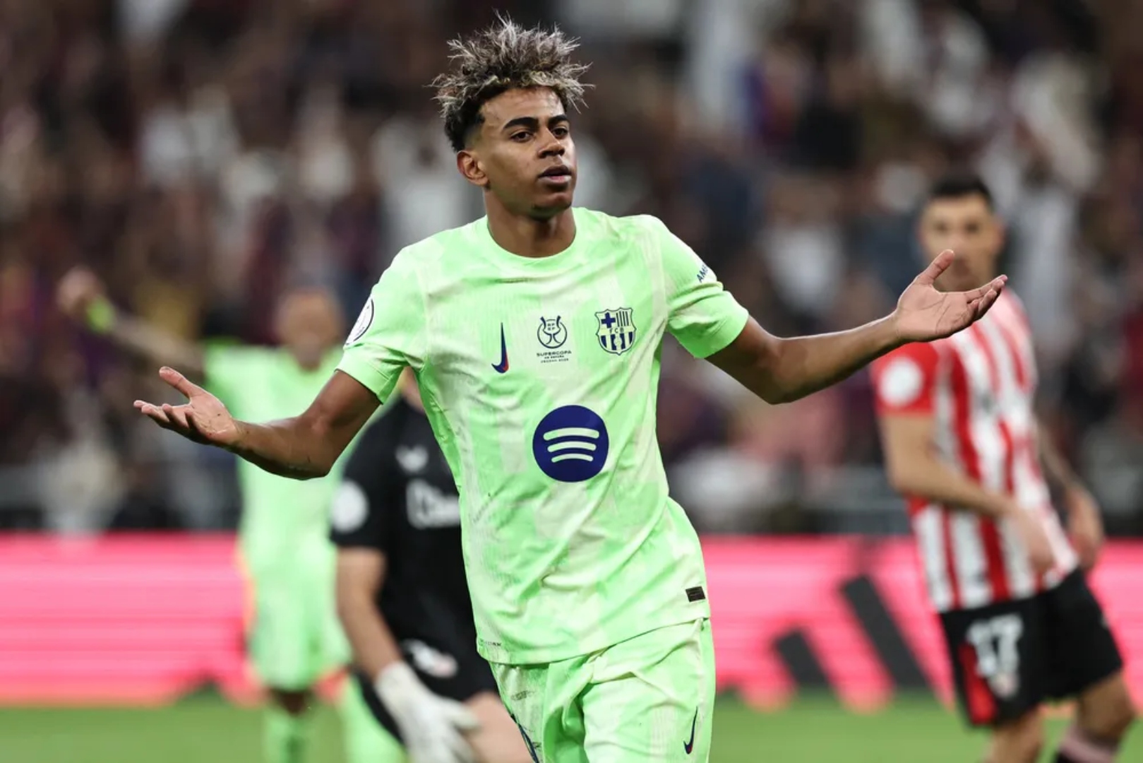 Lamine Yamal, en una entrevista para CNN Sport, habló de su futura renovación con el FC Barcelona y de su intención de seguir en el club